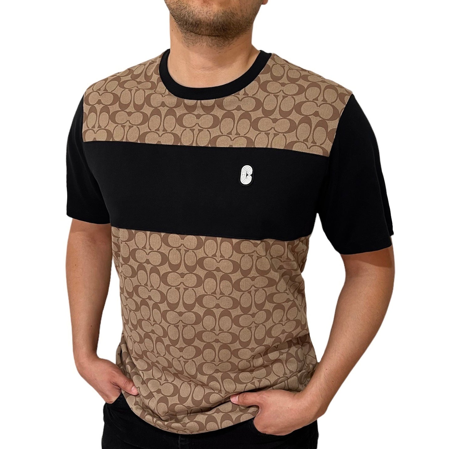 Playera Coach Cuello Redondo con patrón